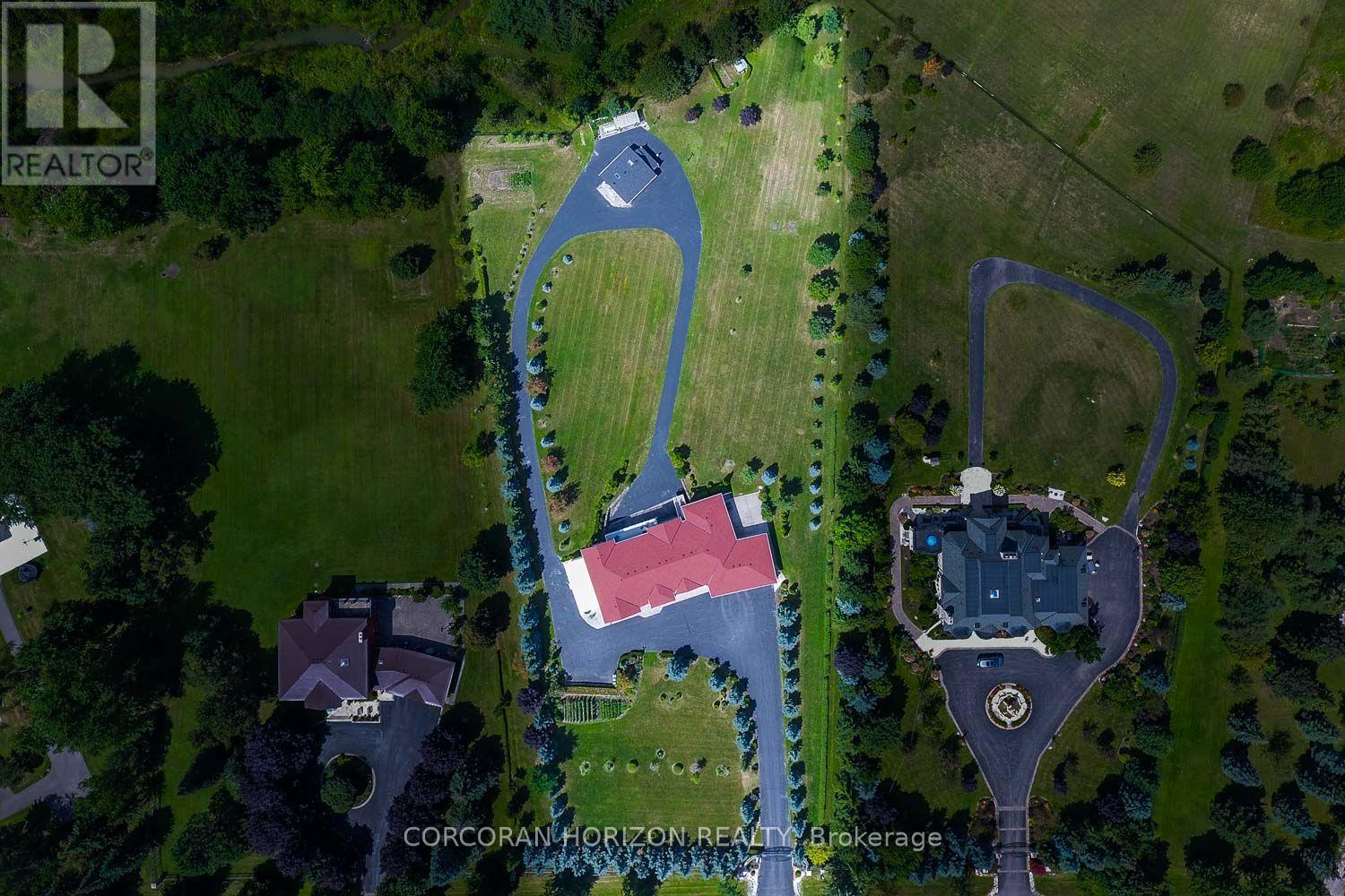 16 Rosegarden Drive, Brampton (Toronto Gore Rural Estate), Ontario  L6P 0E6 - Photo 2 - W13817870