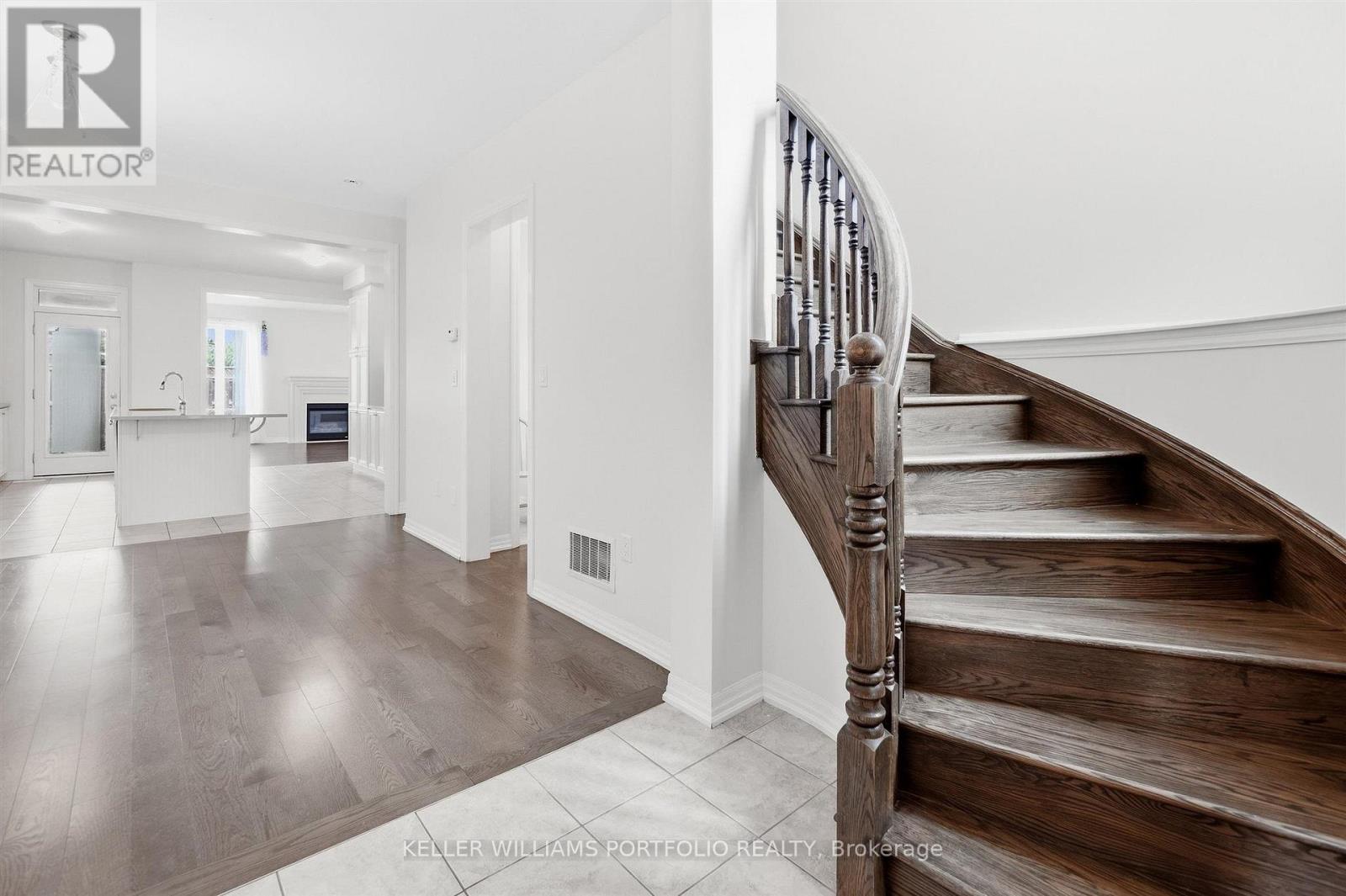 3131 Preserve Drive, Oakville (Go Glenorchy), Ontario  L6M 0V9 - Photo 6 - W13817938