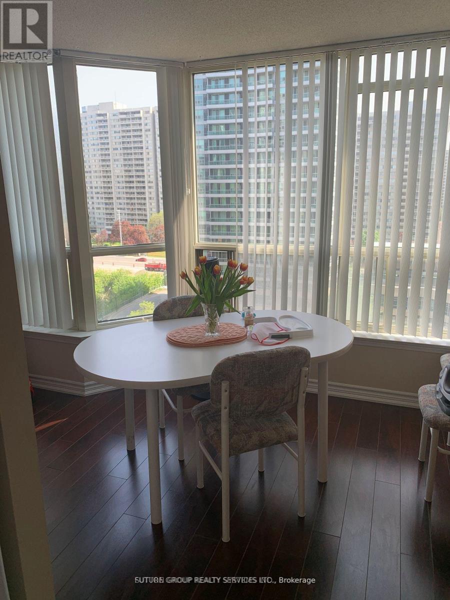 1008 - 55 Elm Drive W, Mississauga, Ontario  L5B 3Z3 - Photo 5 - W13817944