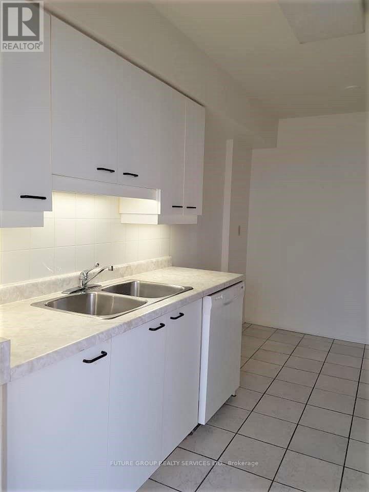 1008 - 55 Elm Drive W, Mississauga, Ontario  L5B 3Z3 - Photo 8 - W13817944