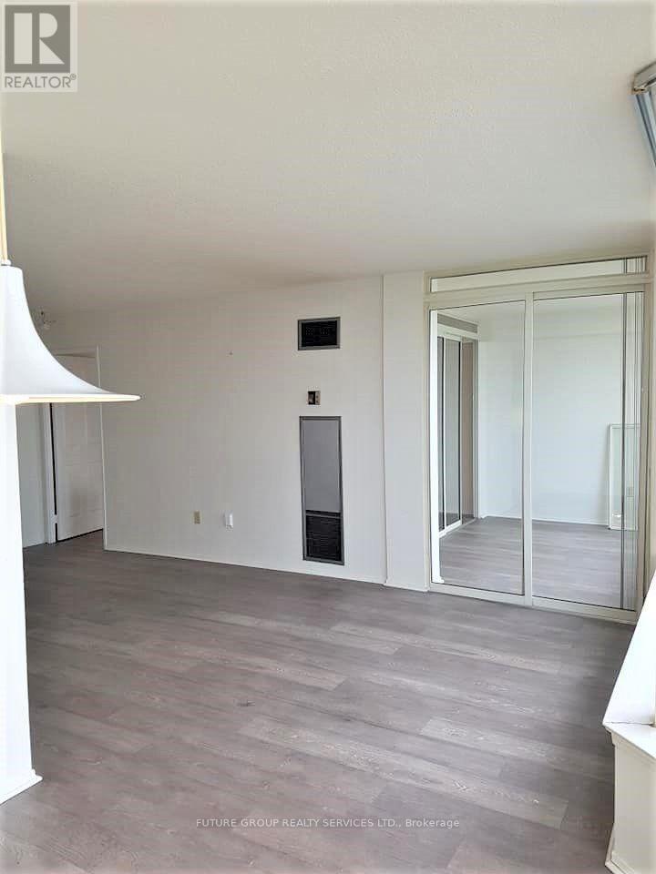 1008 - 55 Elm Drive W, Mississauga, Ontario  L5B 3Z3 - Photo 9 - W13817944