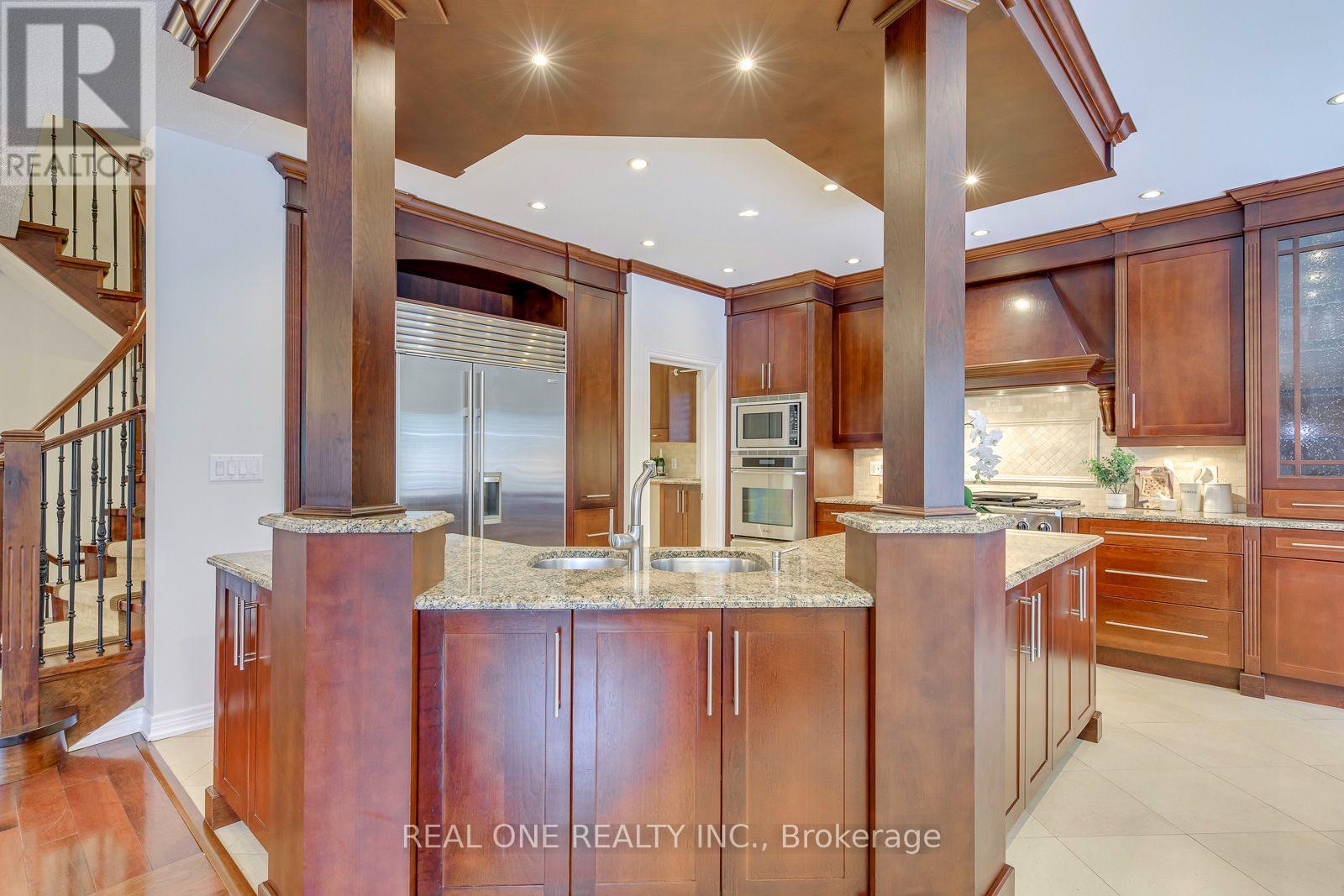 1206 Lindenrock Drive, Oakville, Ontario  L6H 6T4 - Photo 19 - W13817998