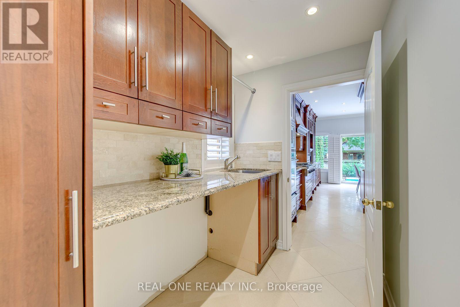 1206 Lindenrock Drive, Oakville, Ontario  L6H 6T4 - Photo 23 - W13817998