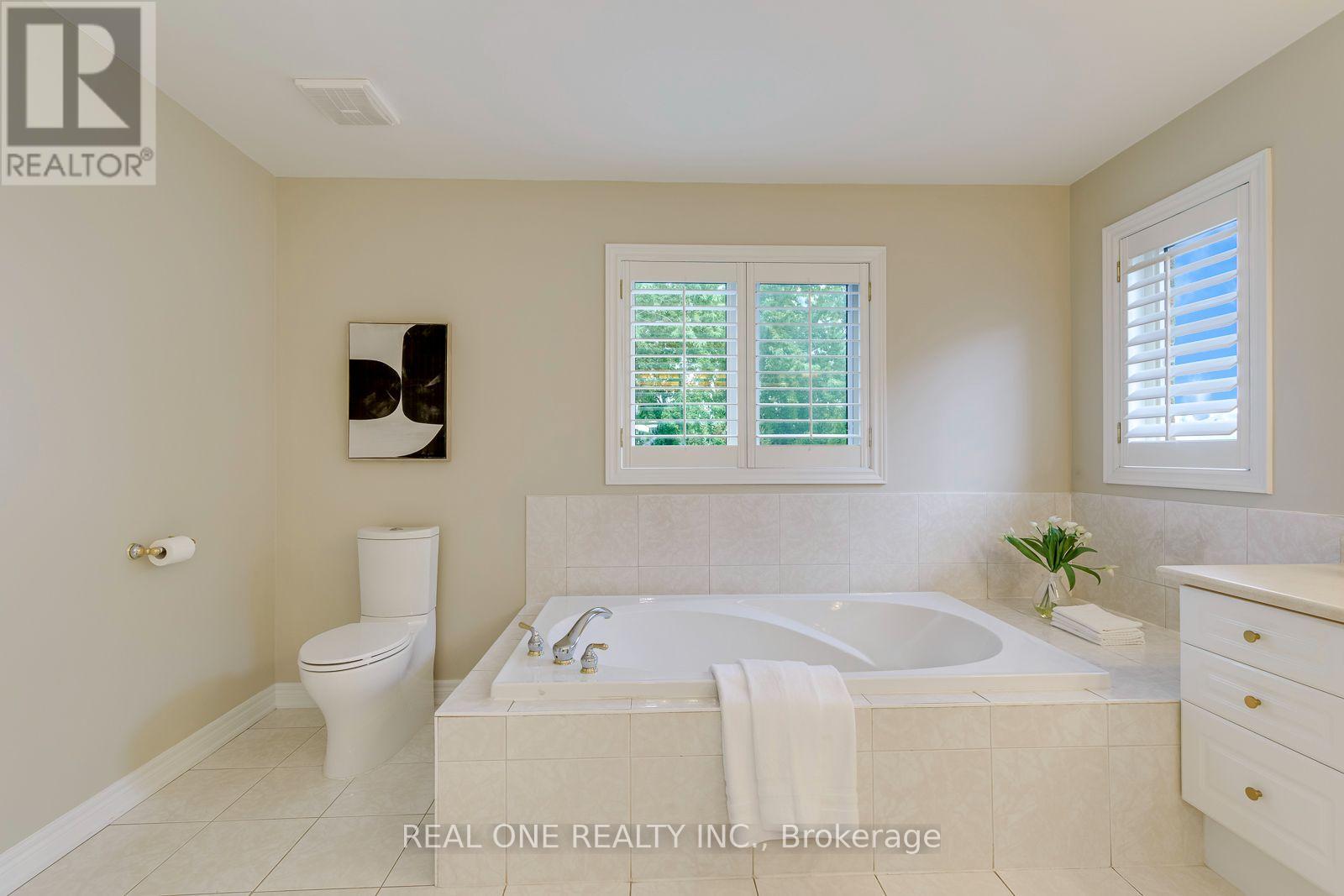 1206 Lindenrock Drive, Oakville, Ontario  L6H 6T4 - Photo 30 - W13817998