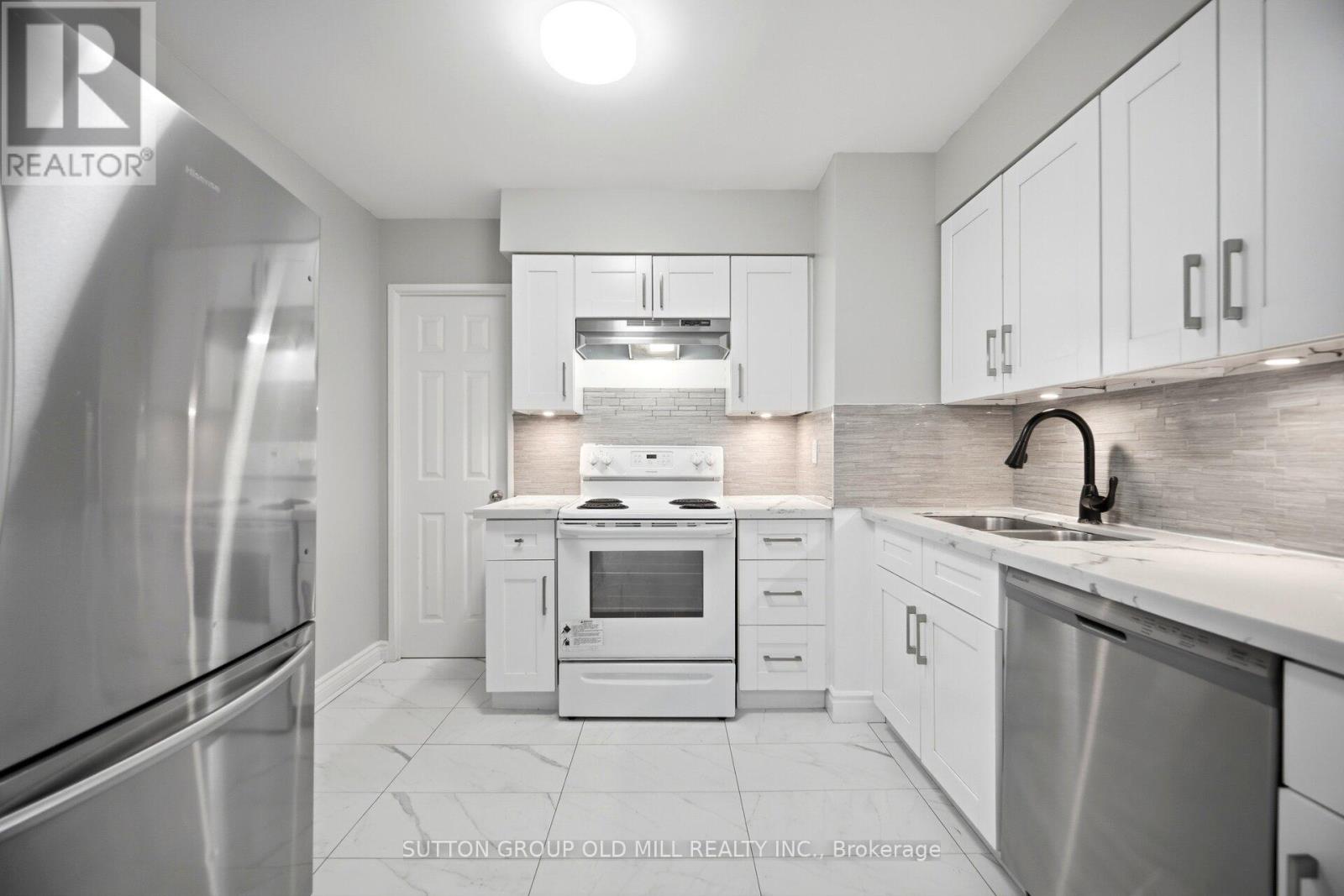 1812 - 3605 Kariya Drive, Mississauga, Ontario  L5B 3J4 - Photo 6 - W13818044