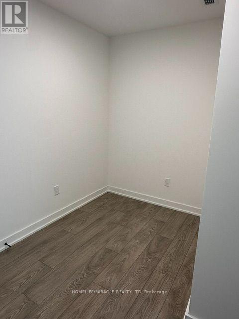 206 - 209 Steeles Avenue, Brampton (Fletcher's Creek South), Ontario  L6Y 0B5 - Photo 13 - W13818086