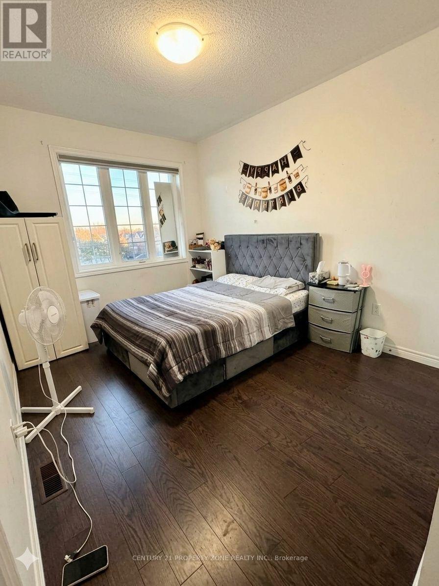 Main/upper - 31 Hashmi Place, Brampton (Credit Valley), Ontario  L6Y 6J9 - Photo 10 - W13818090