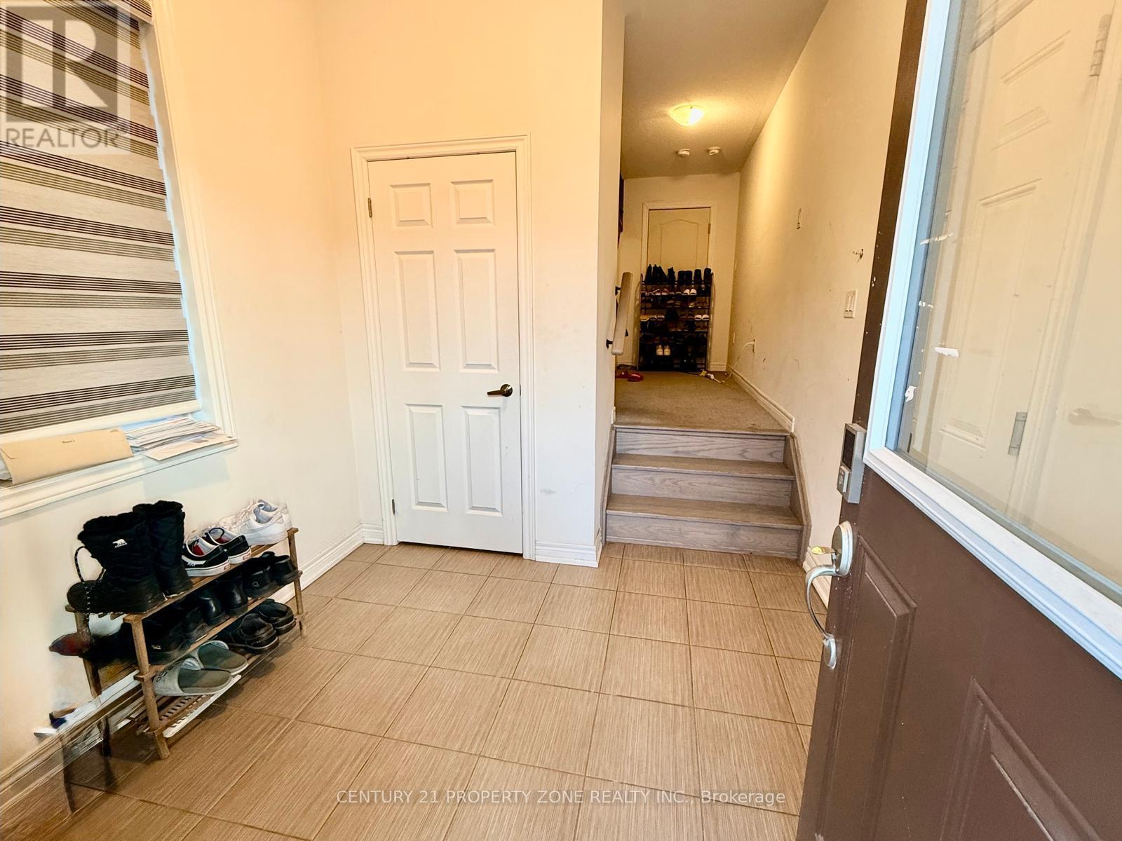 Main/upper - 31 Hashmi Place, Brampton (Credit Valley), Ontario  L6Y 6J9 - Photo 4 - W13818090