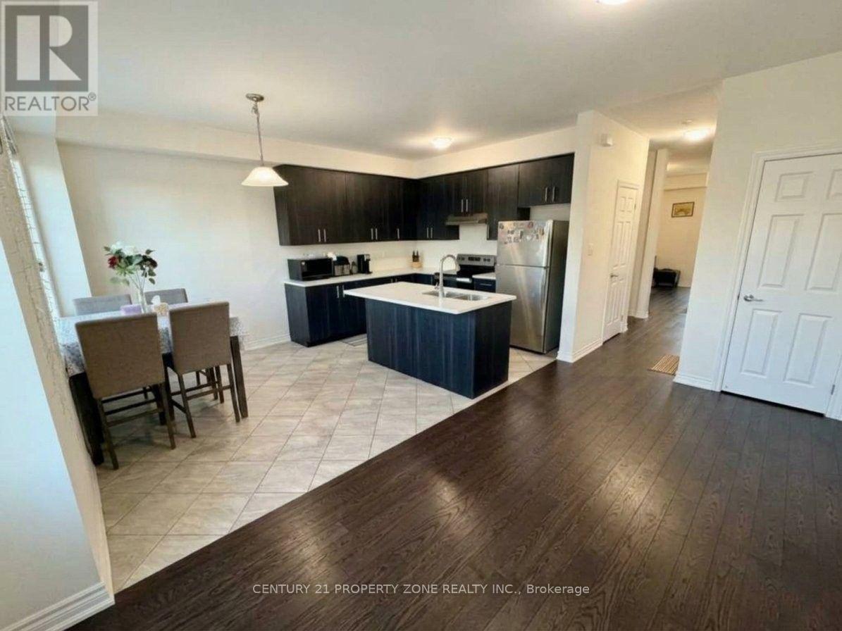 Main/upper - 31 Hashmi Place, Brampton (Credit Valley), Ontario  L6Y 6J9 - Photo 6 - W13818090