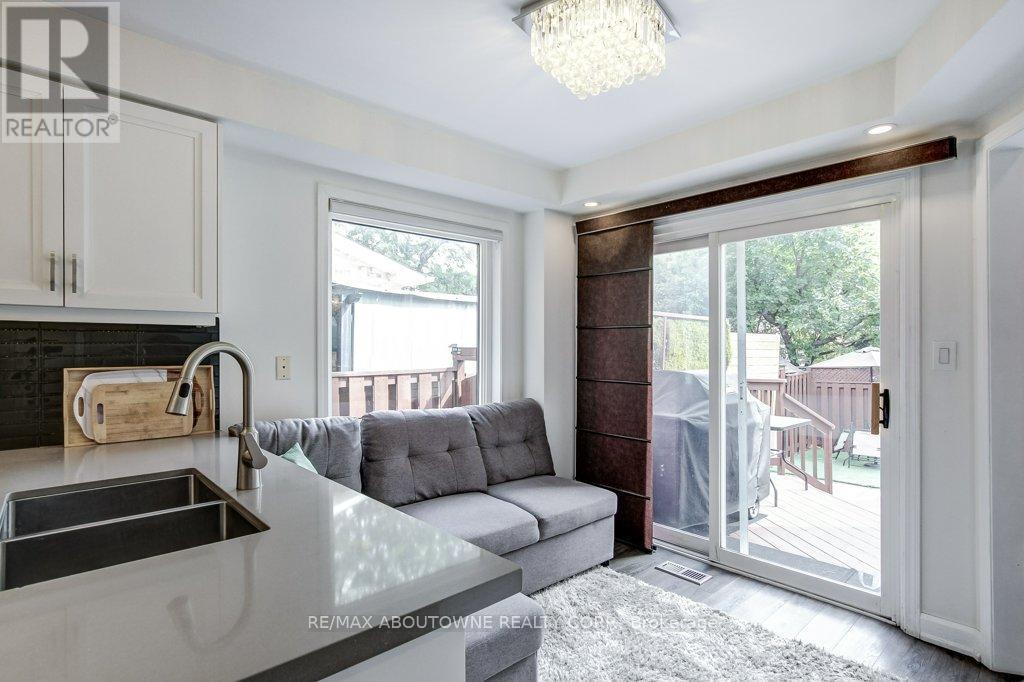 2183 Birchleaf Lane, Burlington (Orchard), Ontario  L7L 6G8 - Photo 10 - W13818100