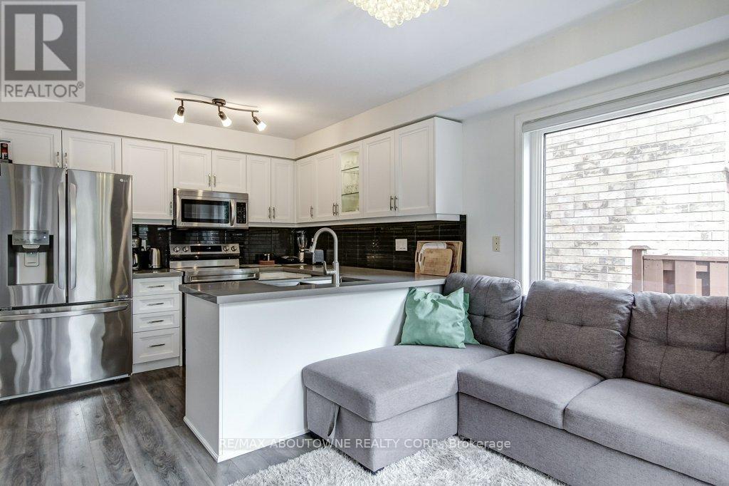 2183 Birchleaf Lane, Burlington (Orchard), Ontario  L7L 6G8 - Photo 11 - W13818100