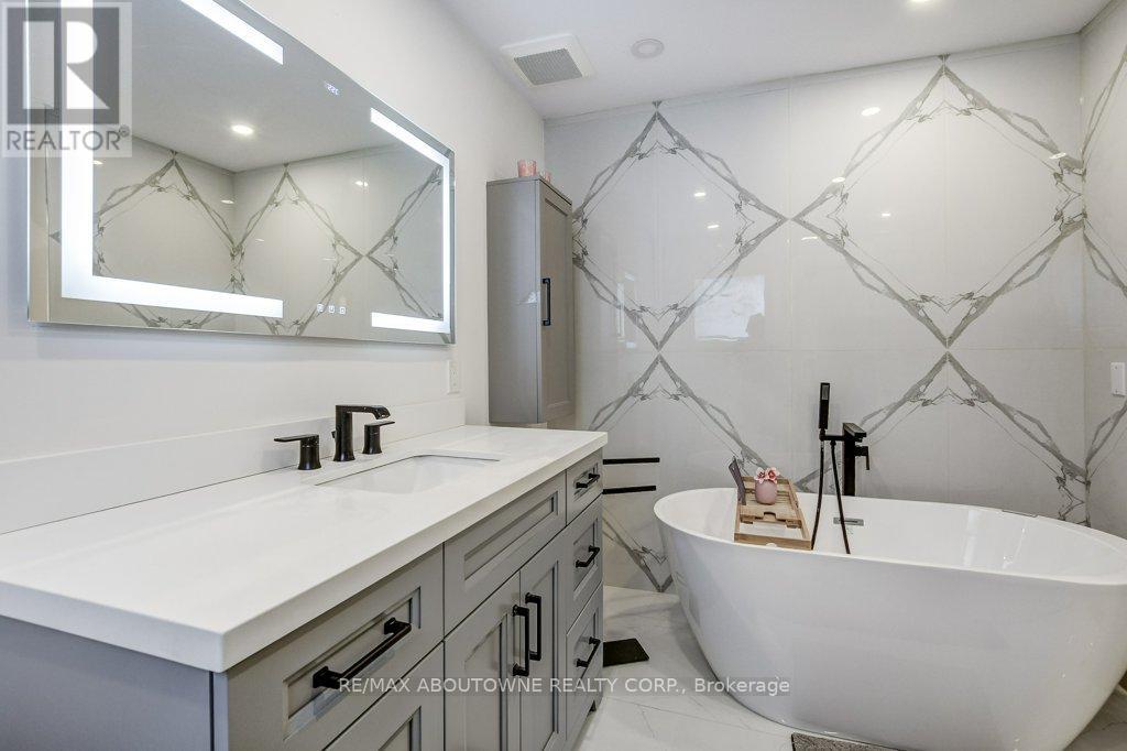 2183 Birchleaf Lane, Burlington (Orchard), Ontario  L7L 6G8 - Photo 29 - W13818100