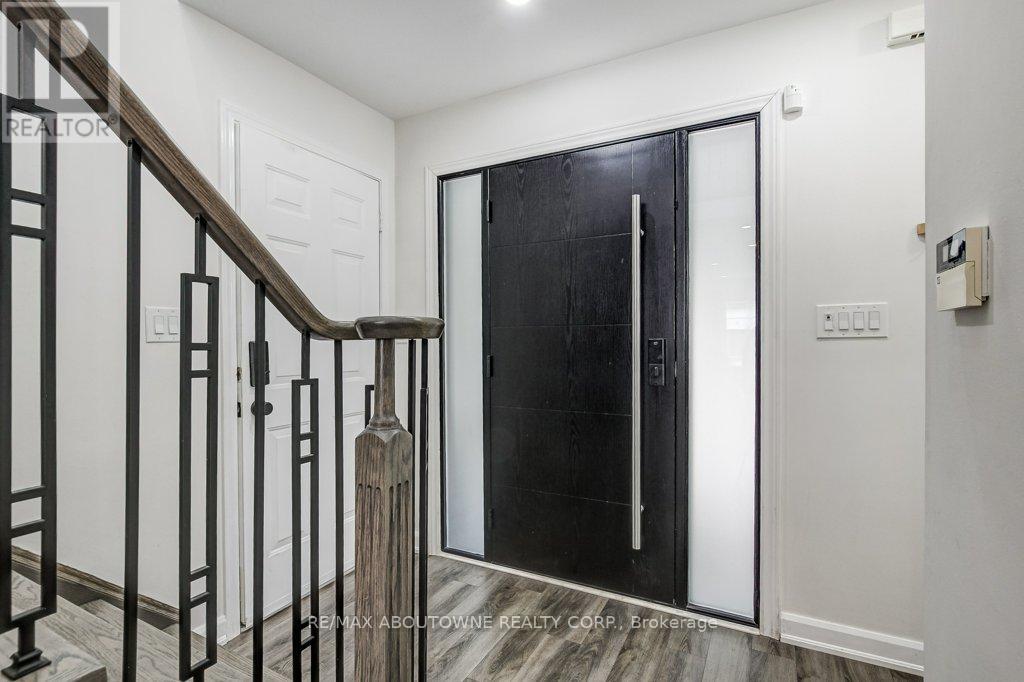 2183 Birchleaf Lane, Burlington (Orchard), Ontario  L7L 6G8 - Photo 3 - W13818100
