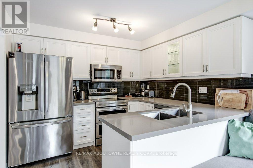 2183 Birchleaf Lane, Burlington (Orchard), Ontario  L7L 6G8 - Photo 8 - W13818100