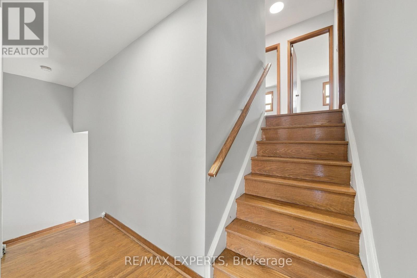 12 Paradelle Crescent, Toronto, Ontario  M3N 1E4 - Photo 12 - W13818108