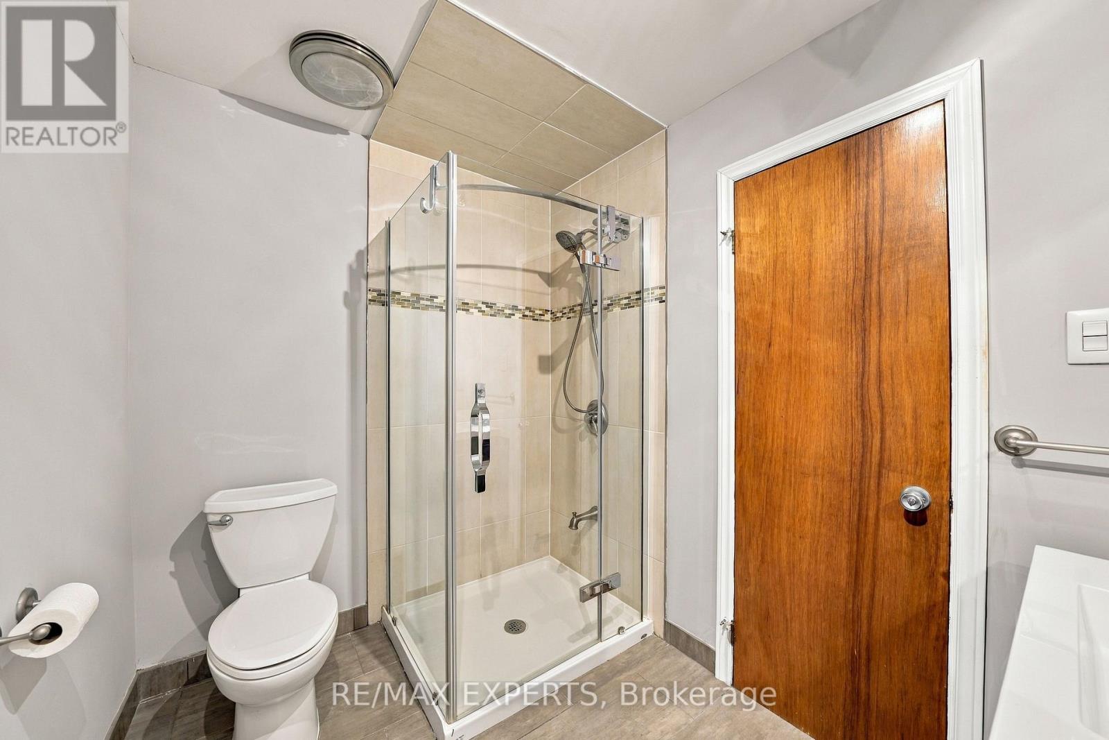 12 Paradelle Crescent, Toronto, Ontario  M3N 1E4 - Photo 25 - W13818108