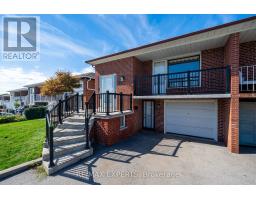 12 PARADELLE CRESCENT, Toronto, Ontario