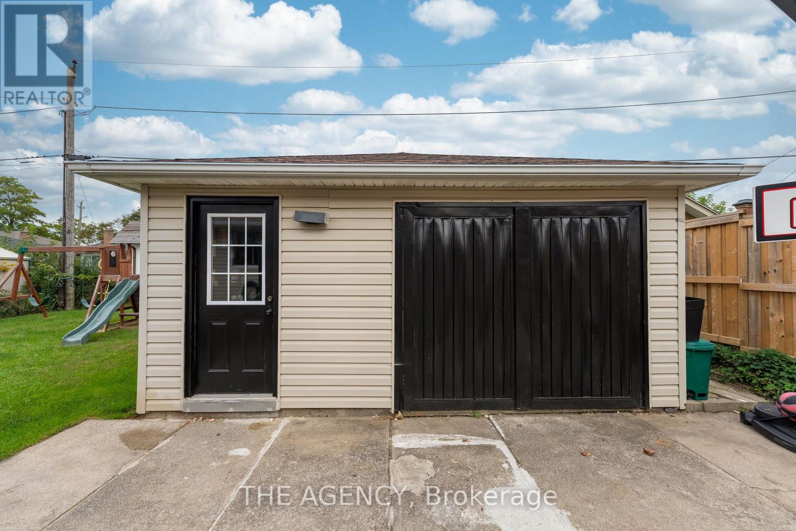 20 Ridge Point Drive, St. Catharines (Burleigh Hill), Ontario  L2T 2S9 - Photo 26 - X13817872