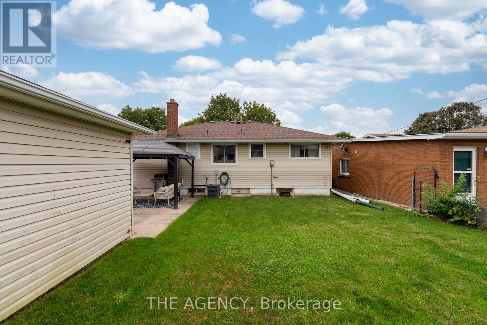 20 Ridge Point Drive, St. Catharines (Burleigh Hill), Ontario  L2T 2S9 - Photo 33 - X13817872
