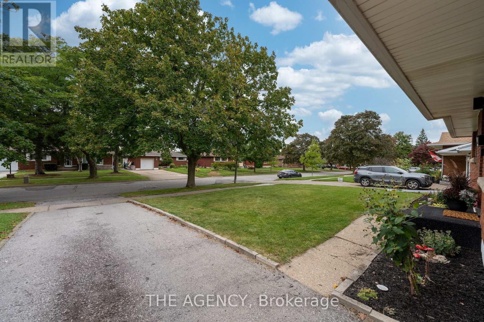 20 Ridge Point Drive, St. Catharines (Burleigh Hill), Ontario  L2T 2S9 - Photo 36 - X13817872