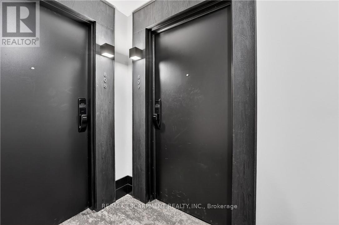 809 - 461 Green Road, Hamilton (Lakeshore), Ontario  L8E 0L5 - Photo 2 - X13817898