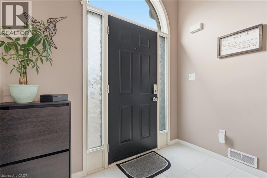 94 Kent Road, Brantford, Ontario  N3R 7W6 - Photo 2 - 40863886