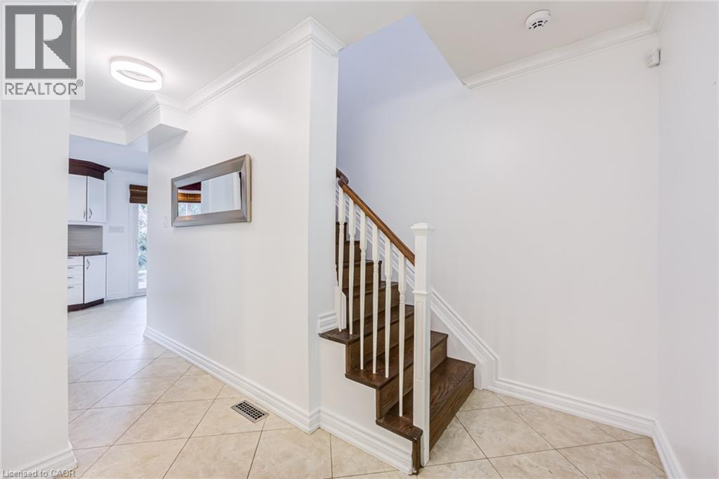 3148 Terraview Court, Burlington, Ontario  L7M 1E9 - Photo 4 - 40865457