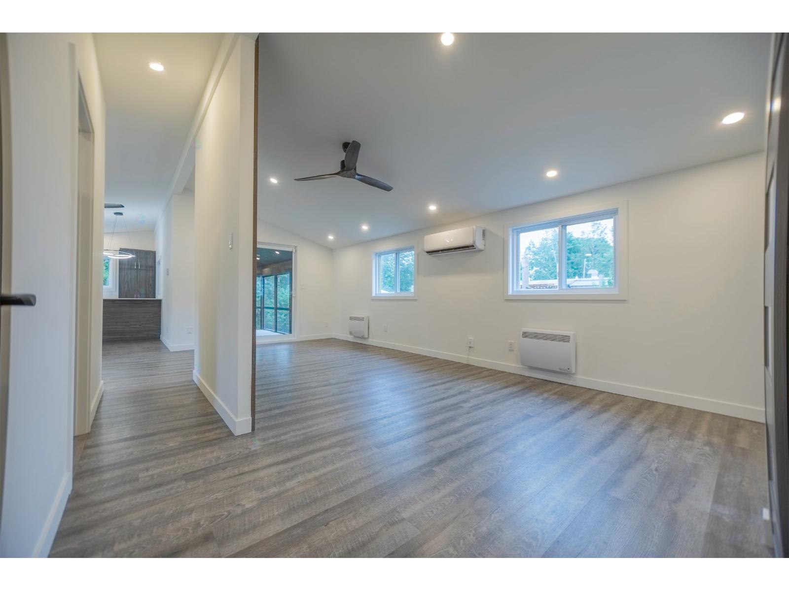 152 Rue du Domaine-Dufour Saint-Esprit Quebec Canada J0K2L0 4