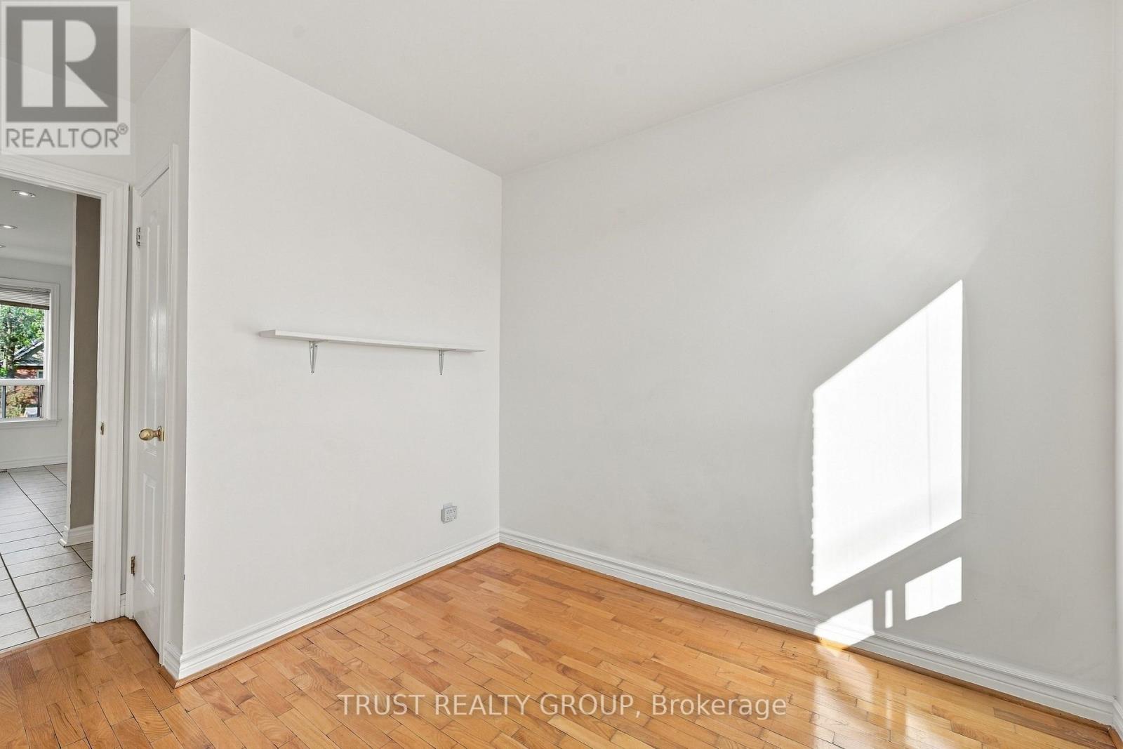 2nd & 3rd Floor - 2279 Dundas Street W, Toronto, Ontario  M6R 1X6 - Photo 15 - W13817762