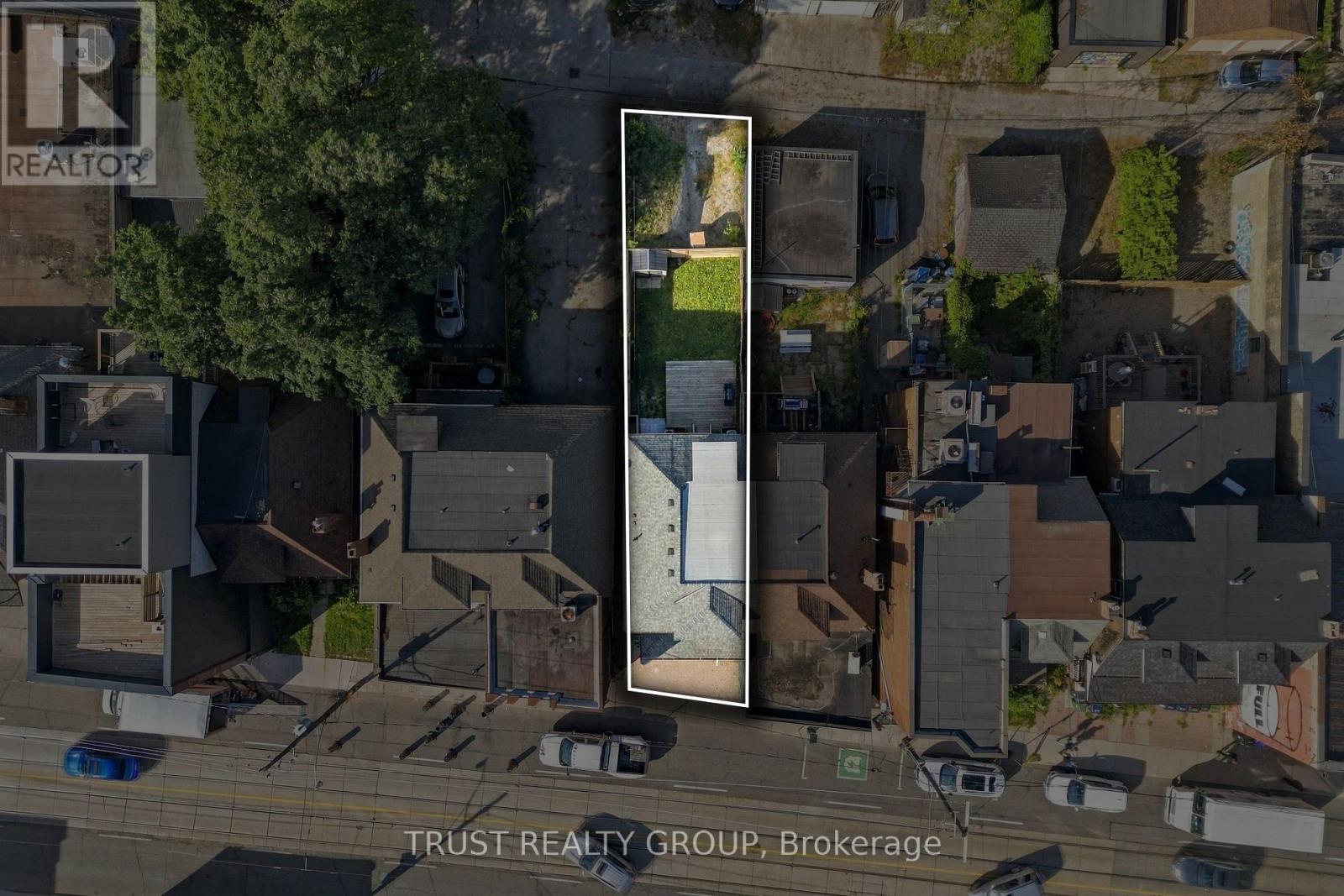 2nd & 3rd Floor - 2279 Dundas Street W, Toronto, Ontario  M6R 1X6 - Photo 32 - W13817762