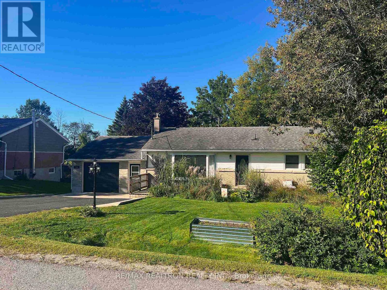 Main Floor - 241 Westbury Avenue, Loyalist, Ontario  K0H 1G0 - Photo 2 - X13778492