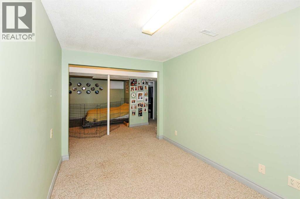 5420 50 Avenue, Camrose, Alberta  T4V 0T4 - Photo 24 - A2347247