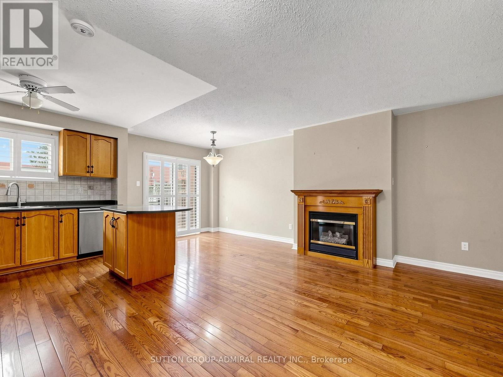 225 Kelso Crescent, Vaughan, Ontario  L6A 2E1 - Photo 6 - N13814400