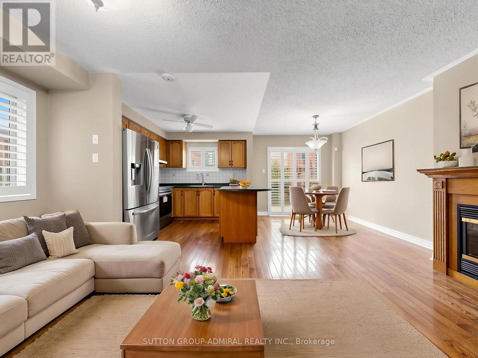225 Kelso Crescent, Vaughan, Ontario  L6A 2E1 - Photo 4 - N13814400