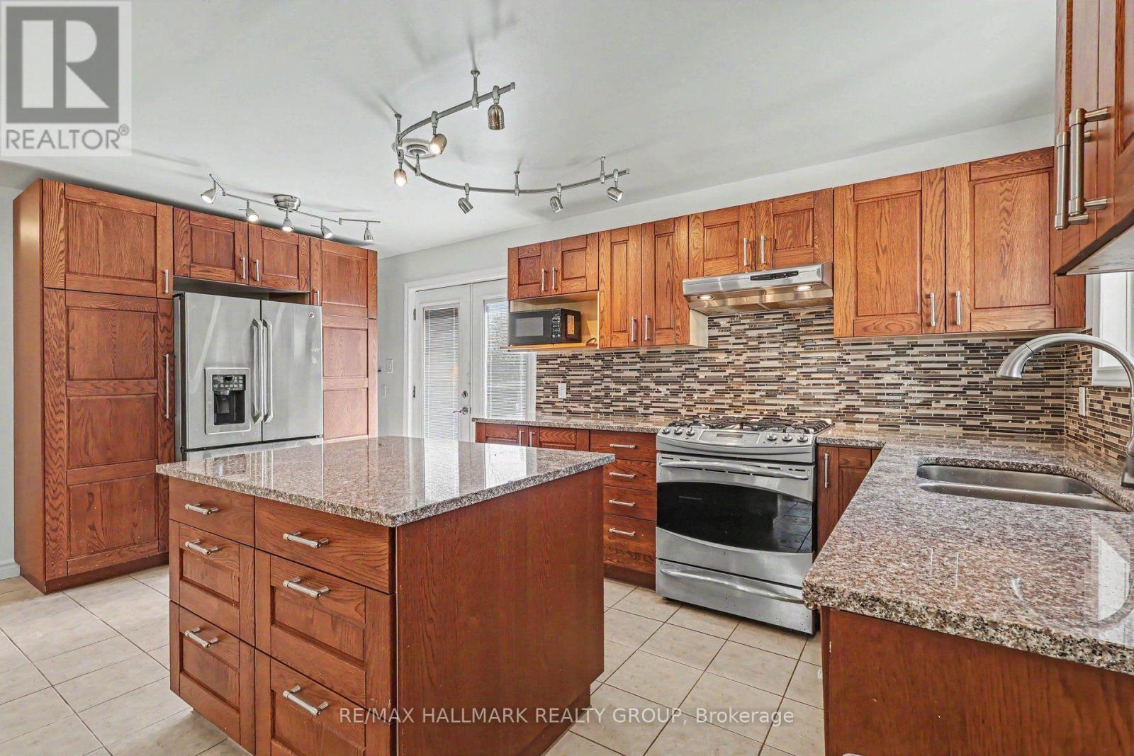 7220 Mitch Owens Road, Ottawa, Ontario  K4P 1K8 - Photo 13 - X13595720