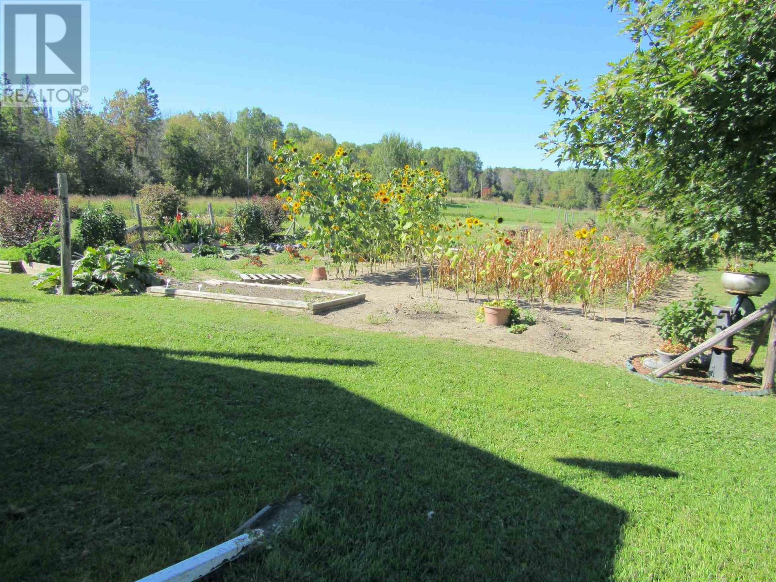 76 Chiblow Lake Rd, Iron Bridge, Ontario P0R 1H0 - Photo 29 - SM262636