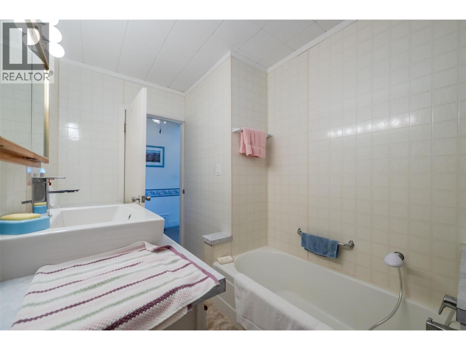 525 Skagit Avenue, Oliver, British Columbia  V0H 1T0 - Photo 29 - 10401189