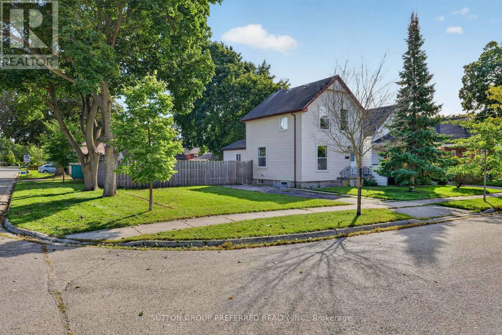118 Delaware Street, London East, Ontario  N5Z 2N5 - Photo 3 - X13818144