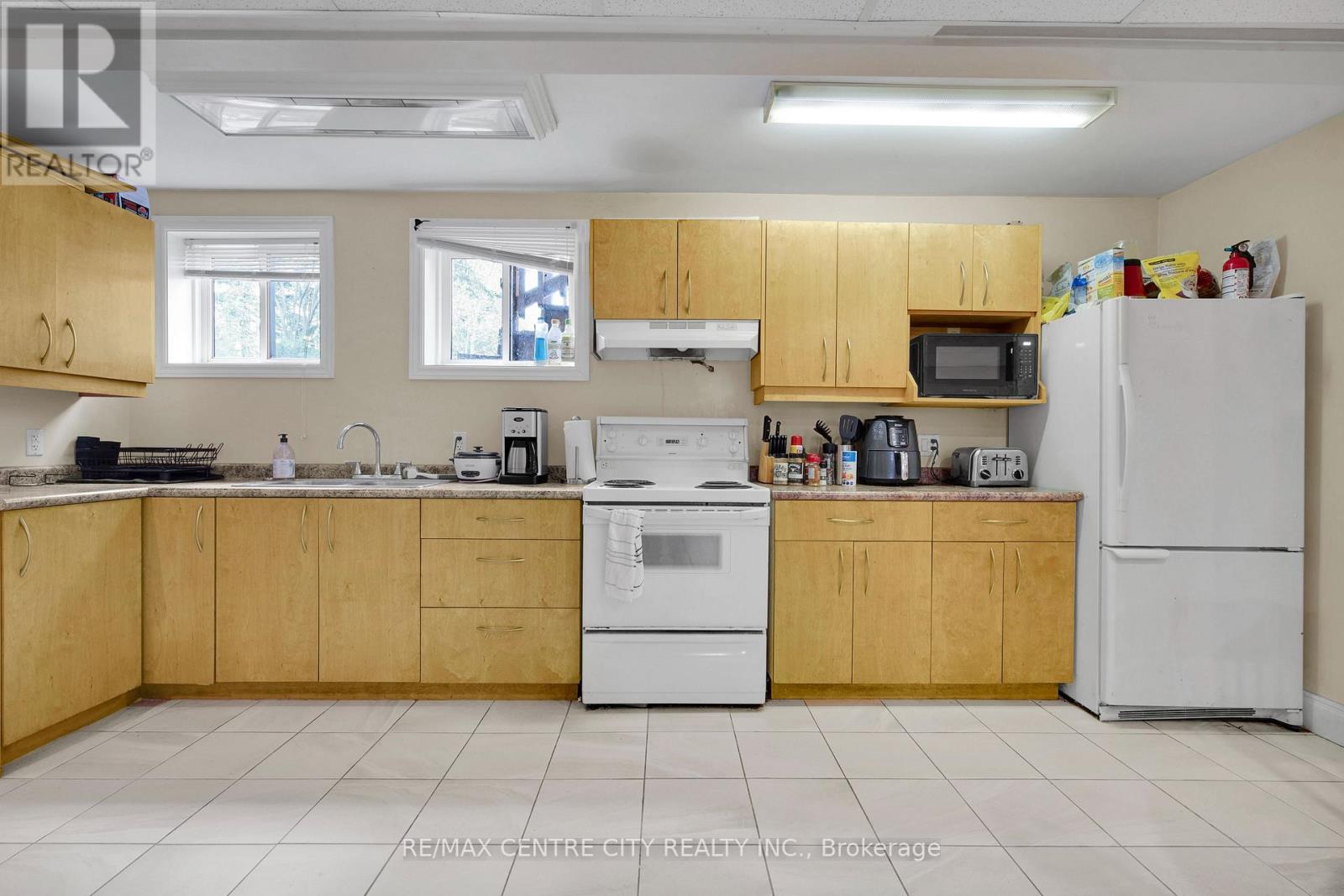 2 Saunby Street, London North, Ontario  N6G 1A1 - Photo 29 - X13818204