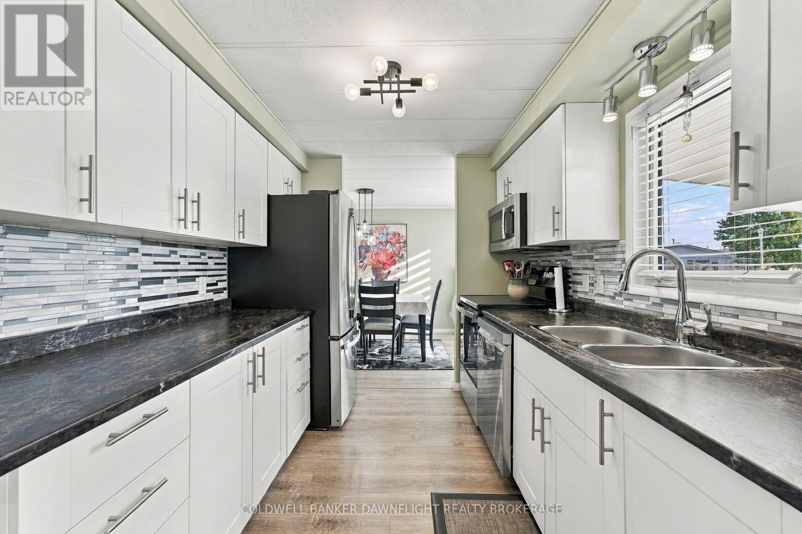 29 Redford Drive, South Huron, Ontario  N0M 1S3 - Photo 13 - X13818232