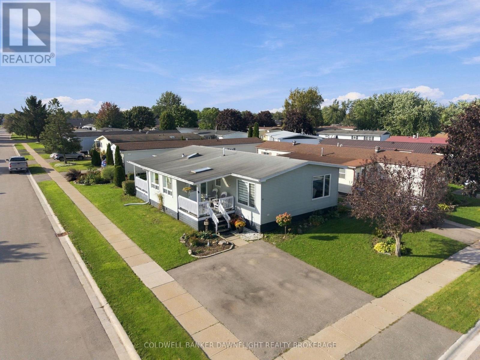 29 Redford Drive, South Huron, Ontario  N0M 1S3 - Photo 2 - X13818232