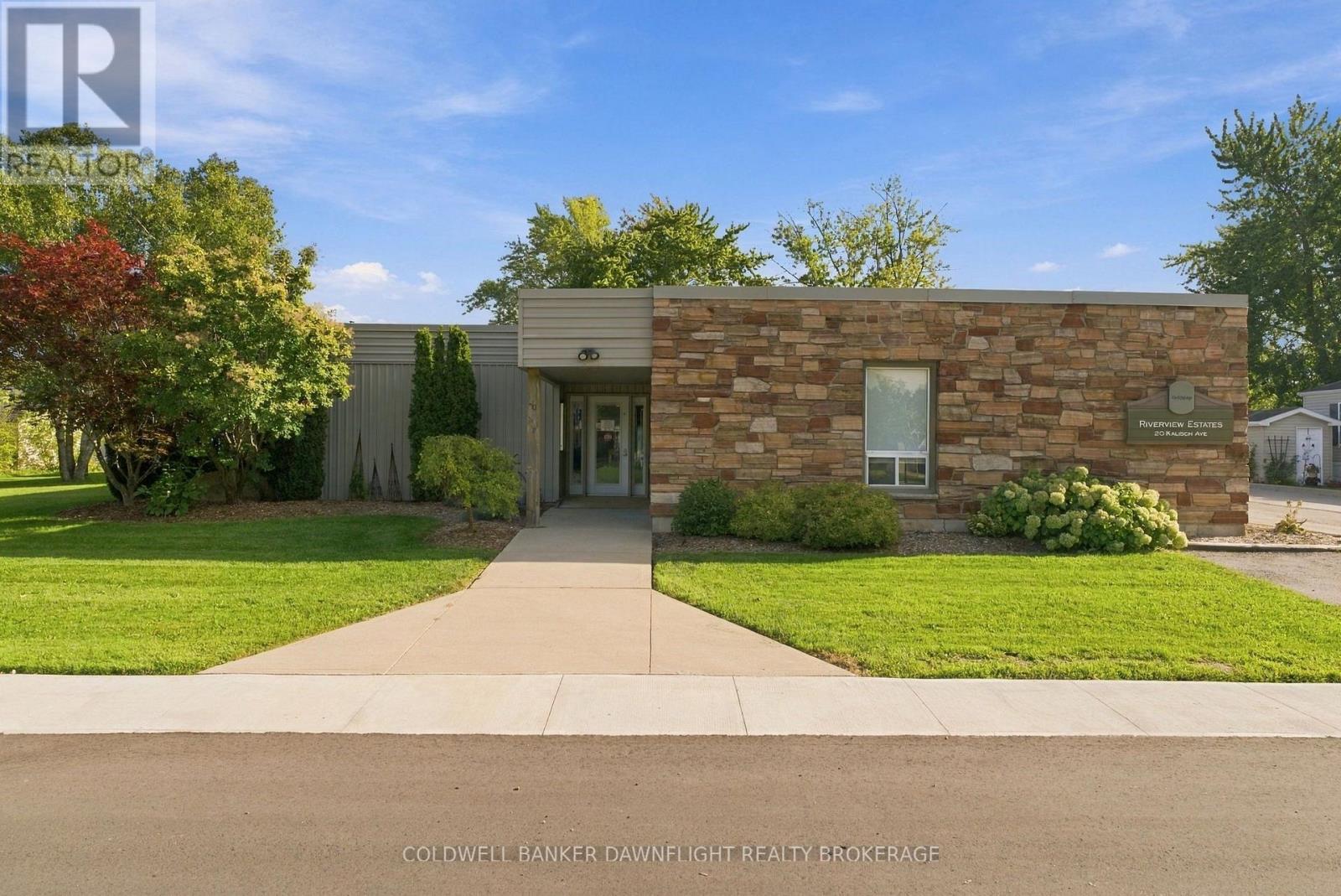 29 Redford Drive, South Huron, Ontario  N0M 1S3 - Photo 40 - X13818232
