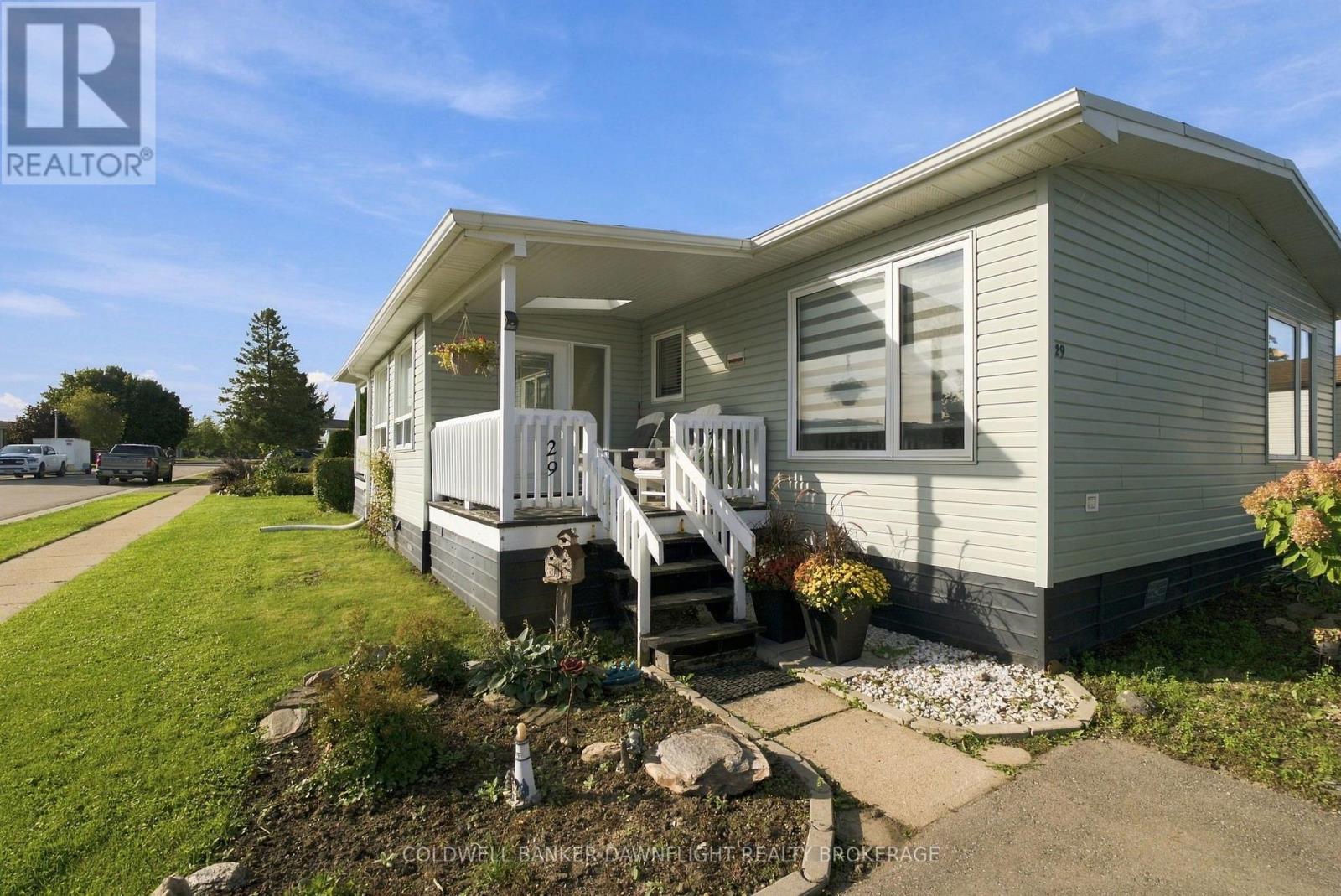 29 Redford Drive, South Huron, Ontario  N0M 1S3 - Photo 7 - X13818232