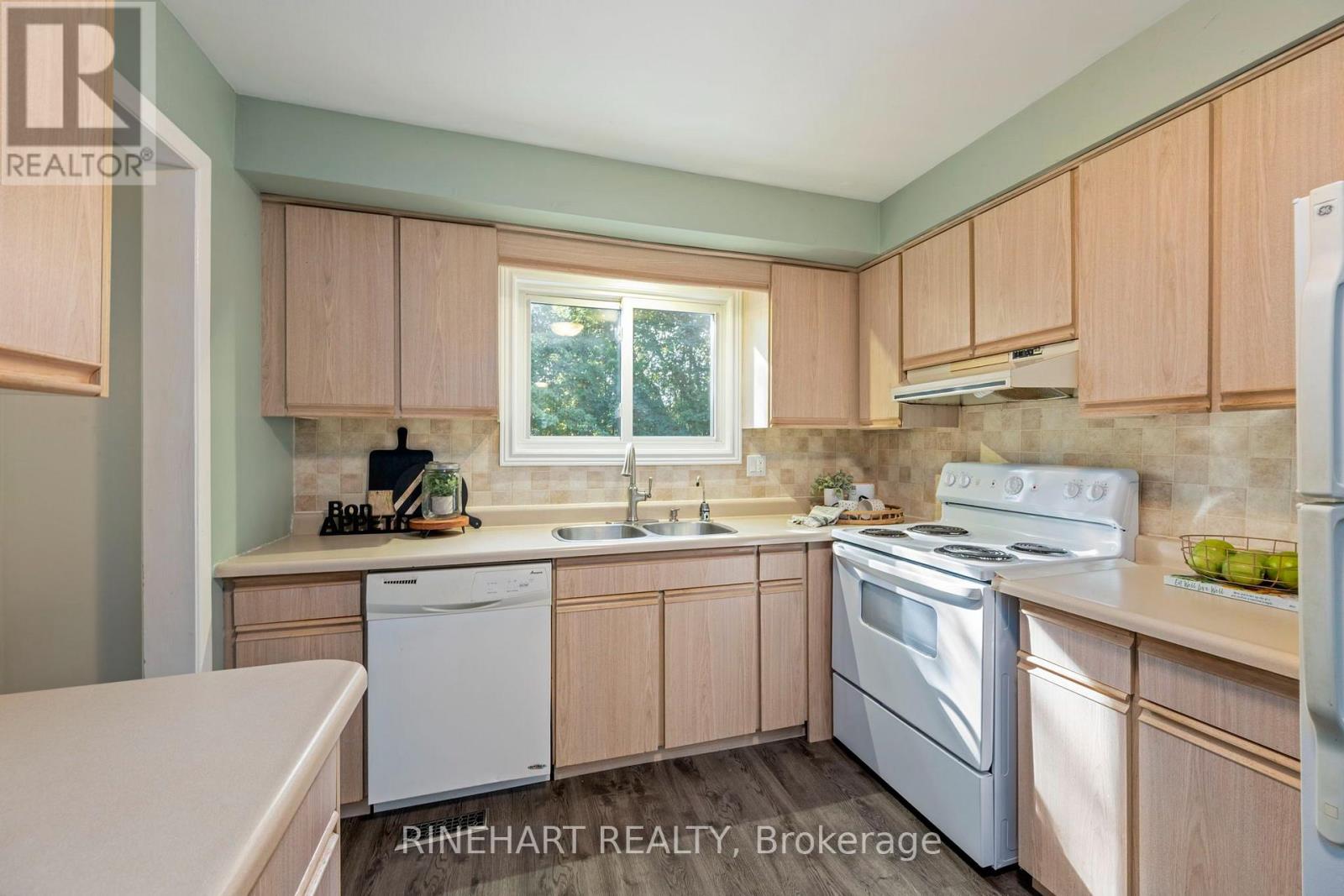 140 Paperbirch Crescent, London North, Ontario  N6G 1L7 - Photo 12 - X13818312