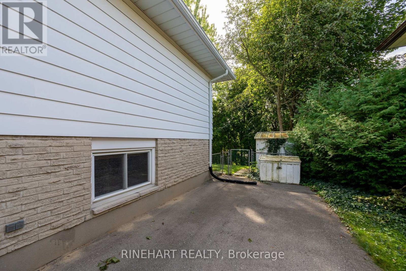140 Paperbirch Crescent, London North, Ontario  N6G 1L7 - Photo 31 - X13818312