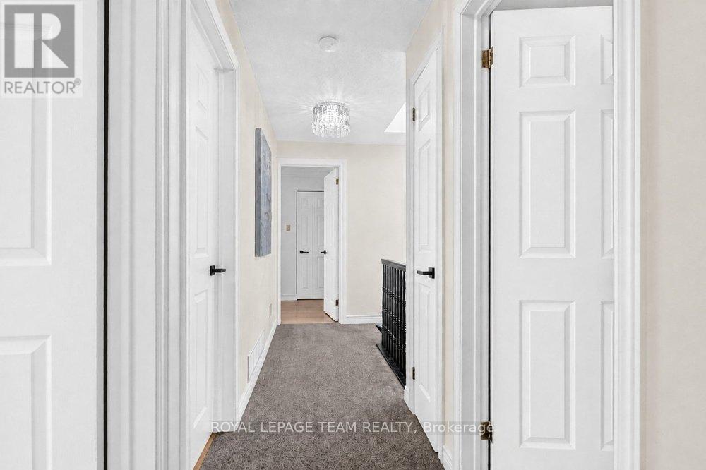 1877 Montereau Avenue, Ottawa, Ontario  K1C 5X4 - Photo 28 - X13818216