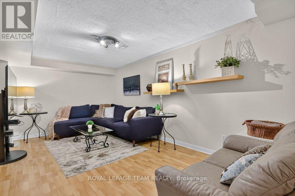 1877 Montereau Avenue, Ottawa, Ontario  K1C 5X4 - Photo 39 - X13818216