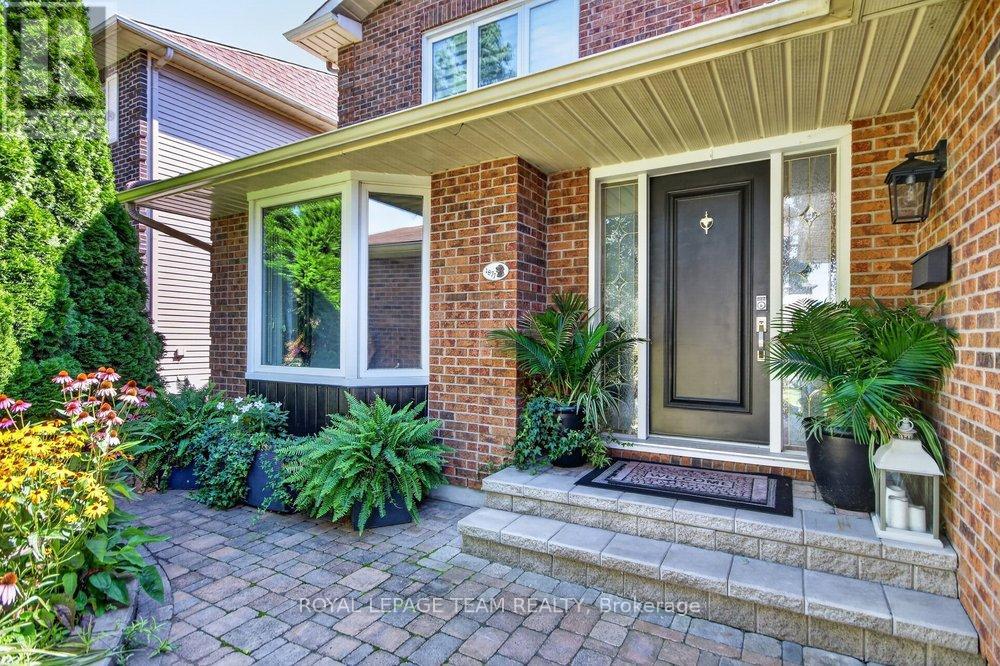 1877 Montereau Avenue, Ottawa, Ontario  K1C 5X4 - Photo 4 - X13818216