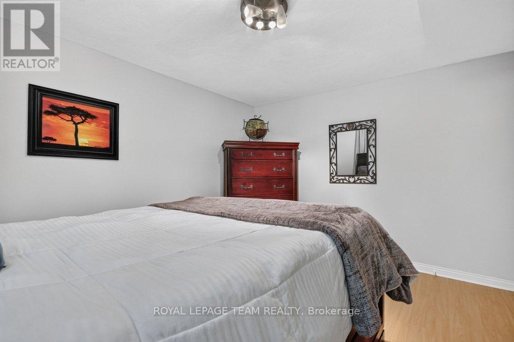 1877 Montereau Avenue, Ottawa, Ontario  K1C 5X4 - Photo 41 - X13818216