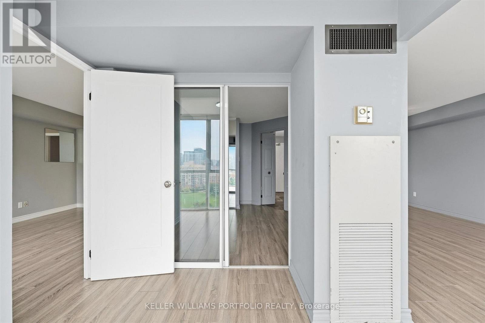 1111 - 801 King Street W, Toronto, Ontario  M5V 3C9 - Photo 15 - C13818256